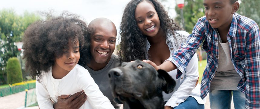 02 Family With Dog