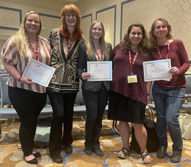 Students, Resident Sweep Canine Awards at the ACVSMR Symposium